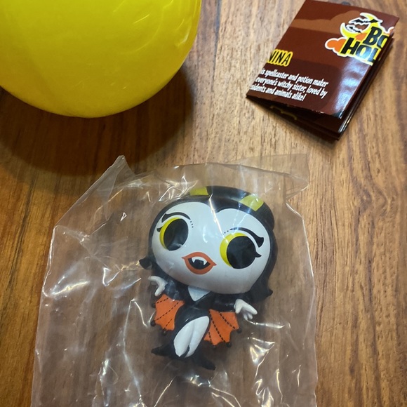 Paka paka boo hollow - funko pop small figurine - raven (chase) Bundle savings! - Picture 2 of 5